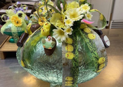 Groot Paasei gevuld met de befaamde Westerbeek bonbons